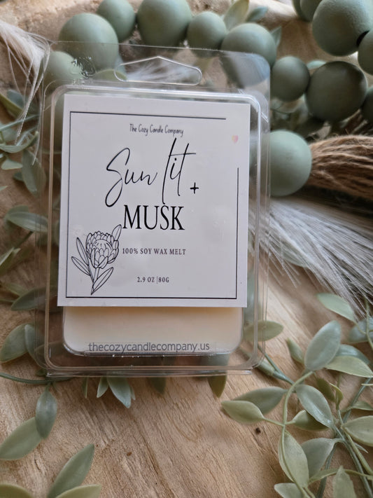 Sunlit Musk